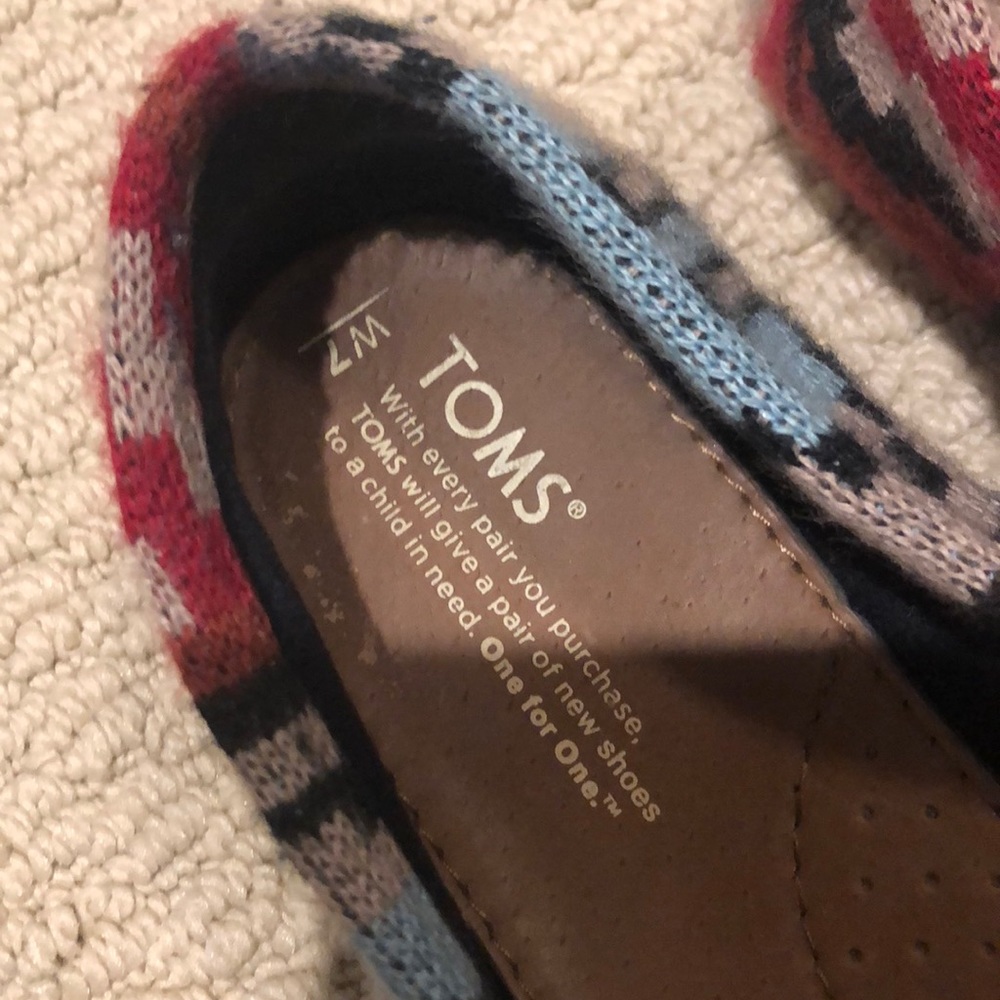 Toms! - Picture 4 of 5